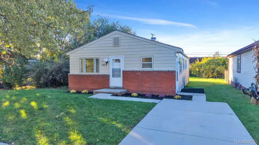 29071 Annapolis RD, Westland, MI 48186 - #2