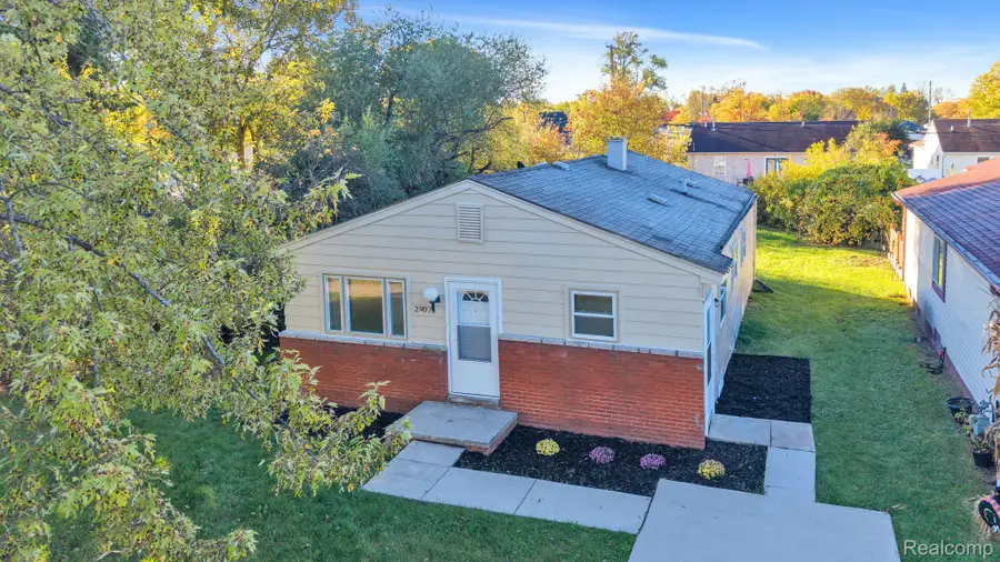 29071 Annapolis RD, Westland, MI 48186 - #3