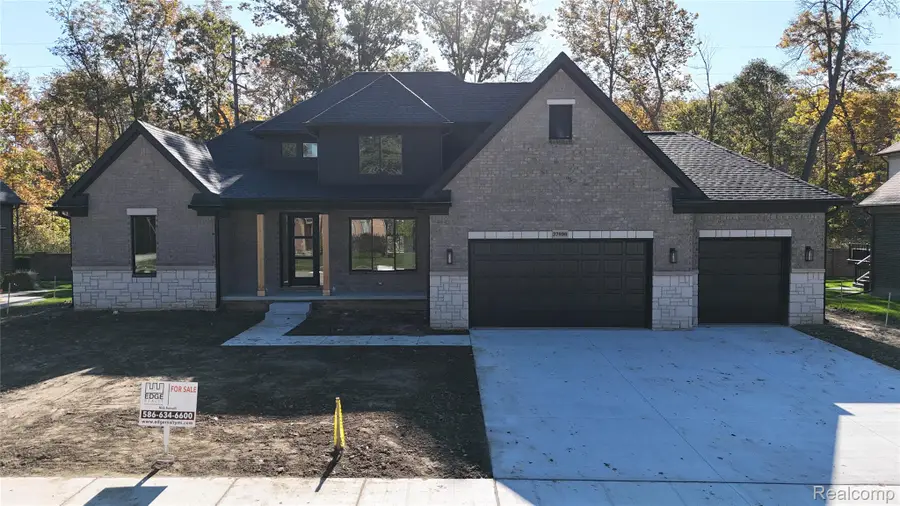 37898 Trillium PL, Harrison Township, MI 48045 - #3