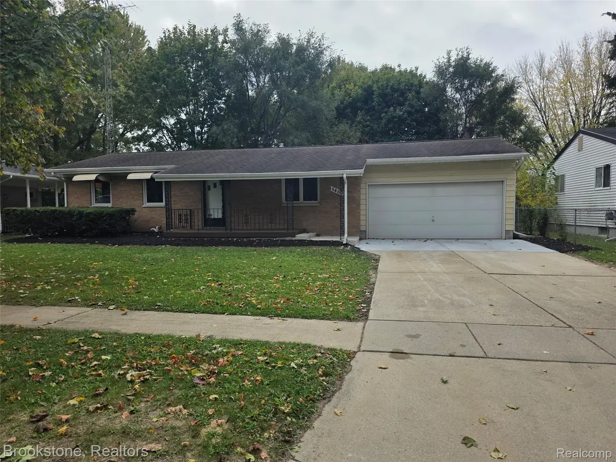 5467 Litchfield DR, Flint, MI 48532 - #1