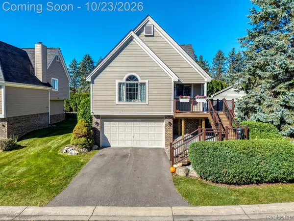 5609 Northcrest XING, Clarkston, MI 48346