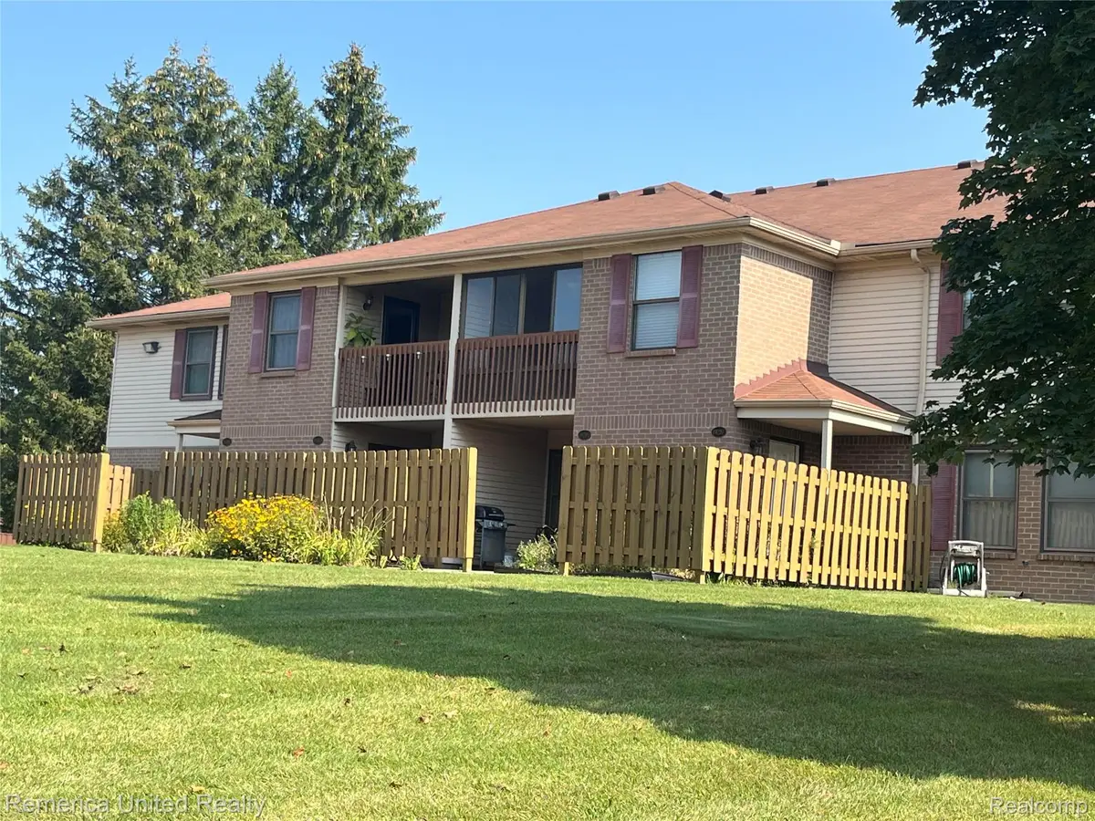 19115 Surrey LN 3 # 21, Northville, MI 48167 - #1