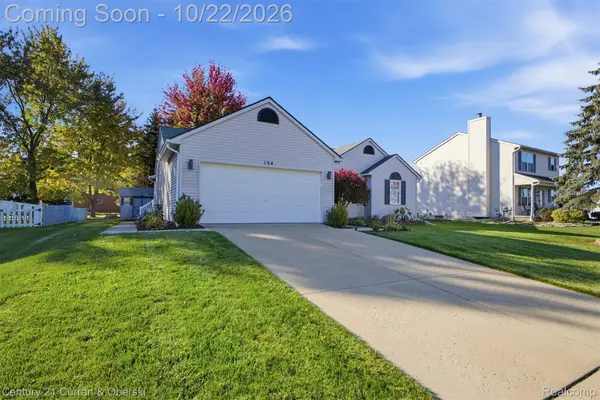 154 Rockway DR, Linden, MI 48451