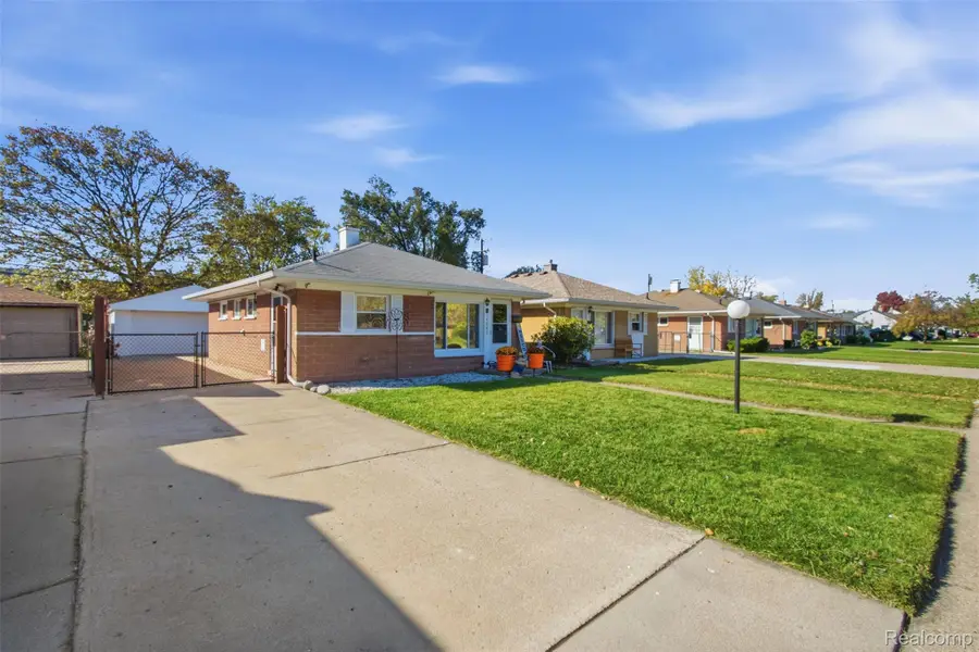 14082 Irene ST, Southgate, MI 48195 - #2