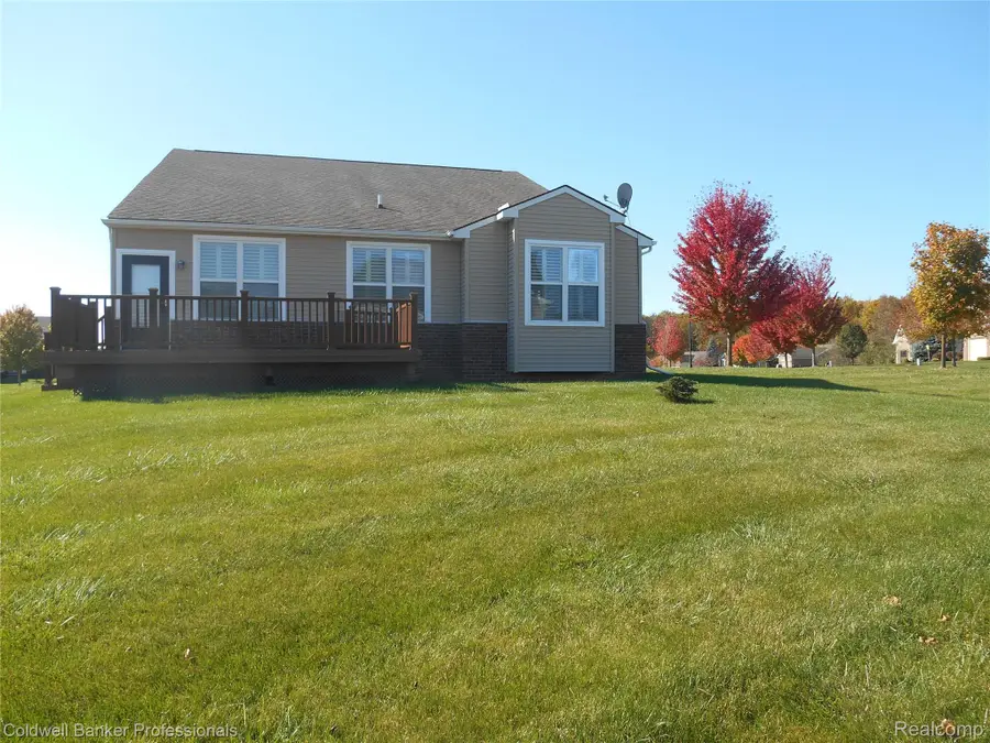 6205 Merion LN, Grand Blanc, MI 48439 - #2