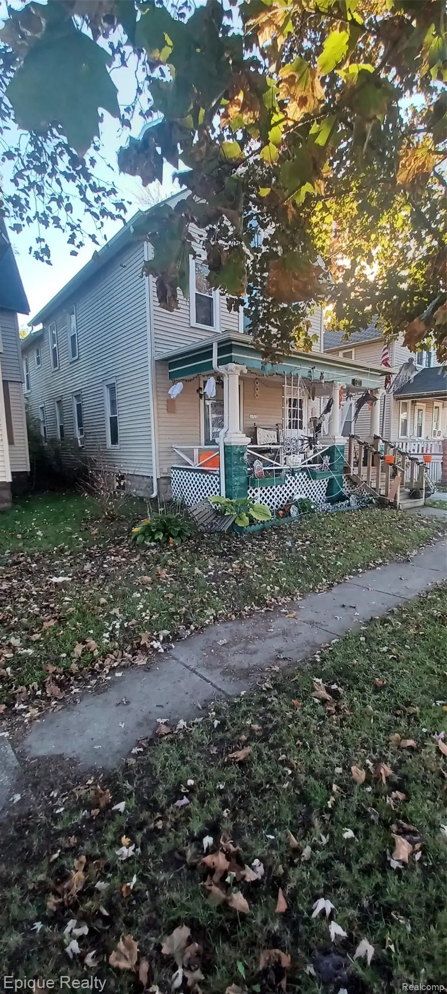 818 White ST, Port Huron, MI 48060 - #2