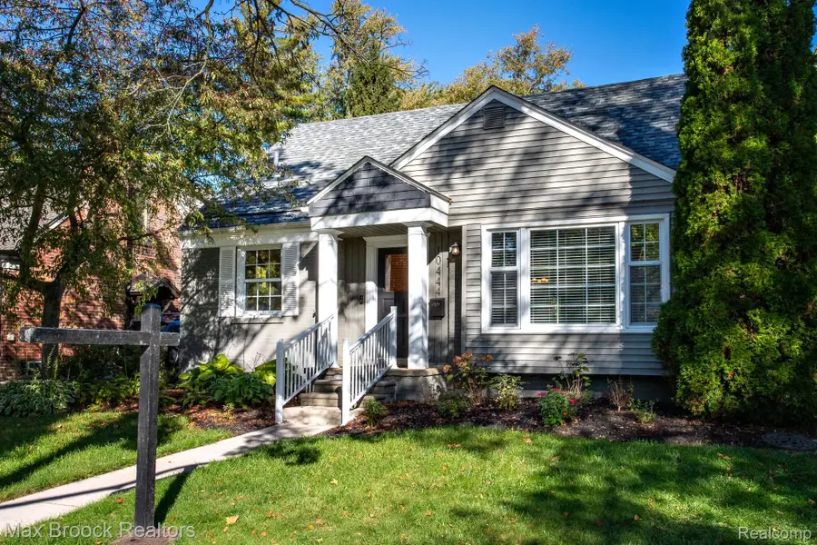10444 Vernon AVE, Huntington Woods, MI 48070 - #3