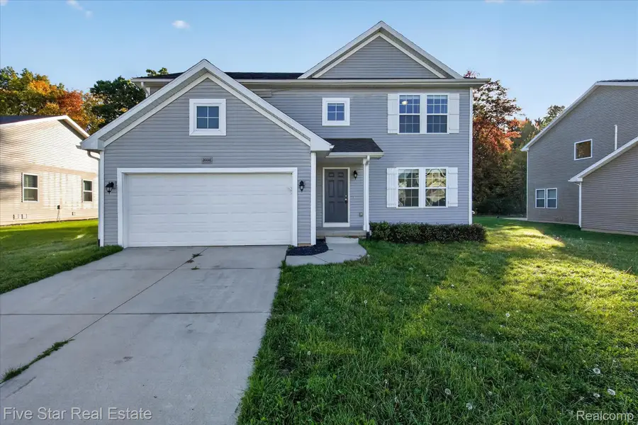 3668 Amber Oaks DR, Howell, MI 48855 - #3