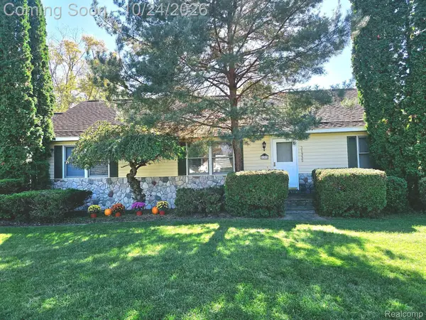 31955 West RD, NewBoston, MI 48164