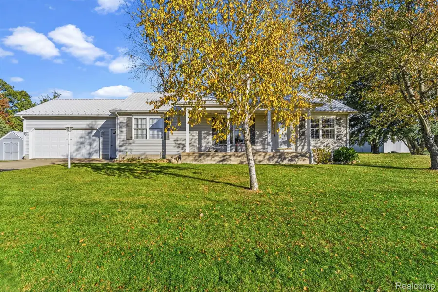 16567 Borton DR, Chesaning, MI 48616 - #3