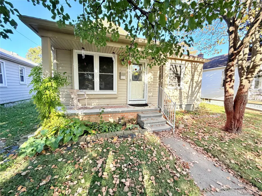 23030 Cleveland ST, Dearborn, MI 48124 - #2