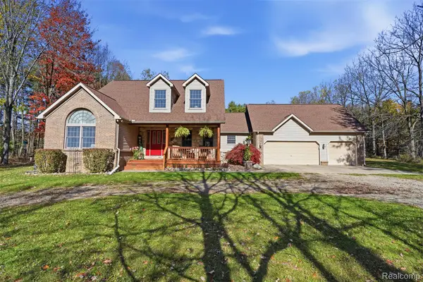 3384 Davison Lake RD, Ortonville, MI 48462