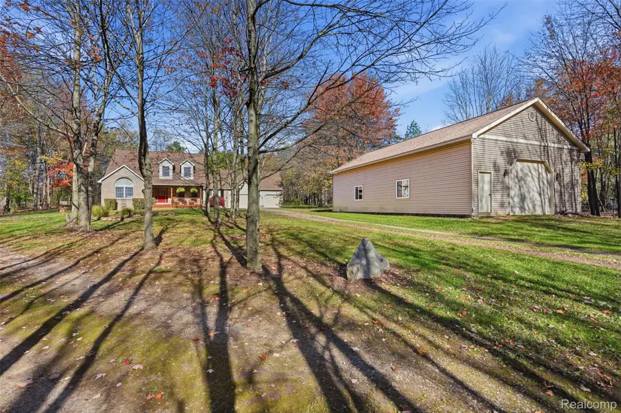 3384 Davison Lake RD, Ortonville, MI 48462 - #2