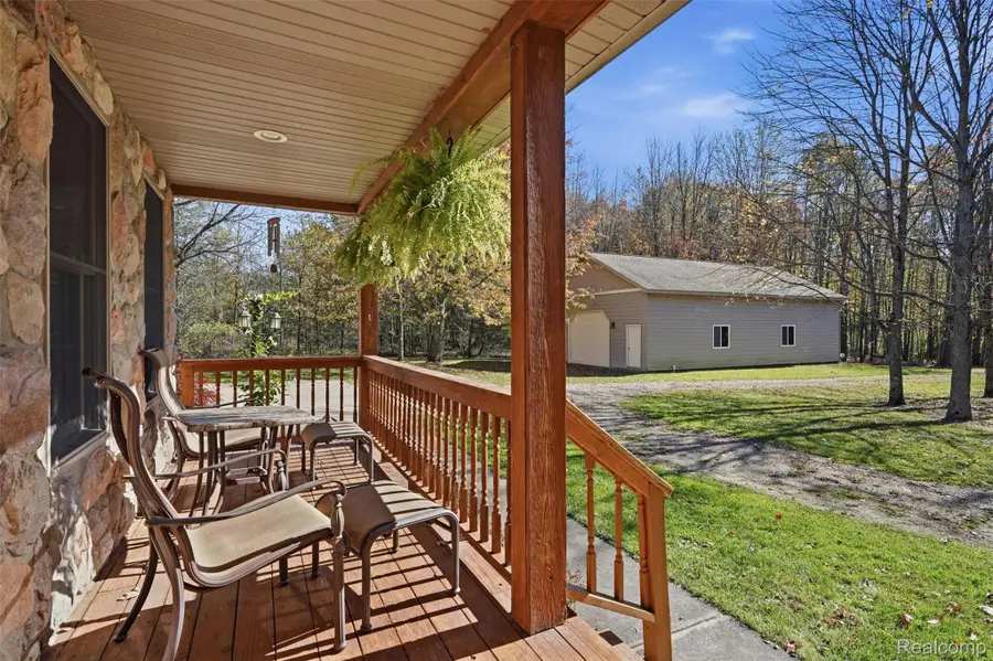 3384 Davison Lake RD, Ortonville, MI 48462 - #3