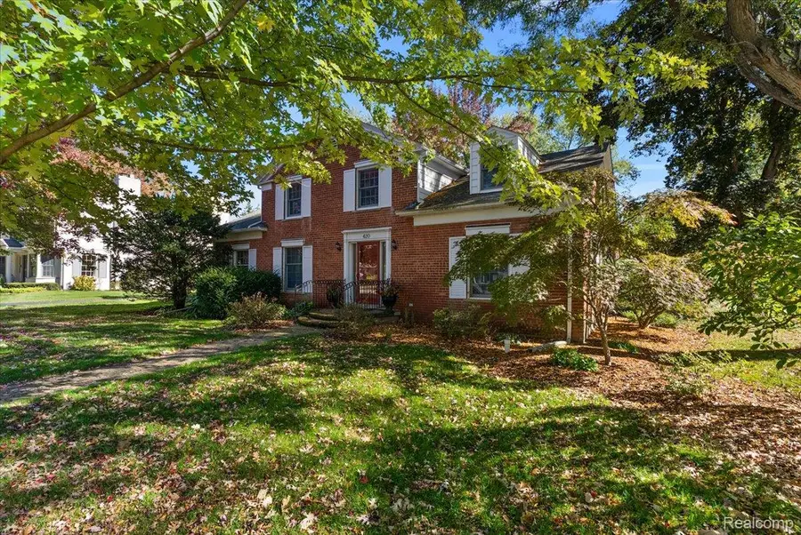420 Tilbury RD, Bloomfield, MI 48301 - #3