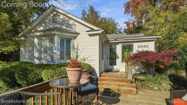 2040 Walnut Lake RD, WestBloomfield, MI 48323