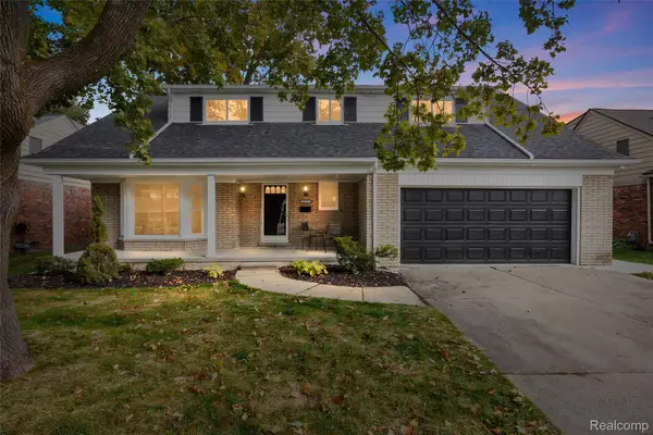 1450 Edmundton DR, GrossePointeWoods, MI 48236