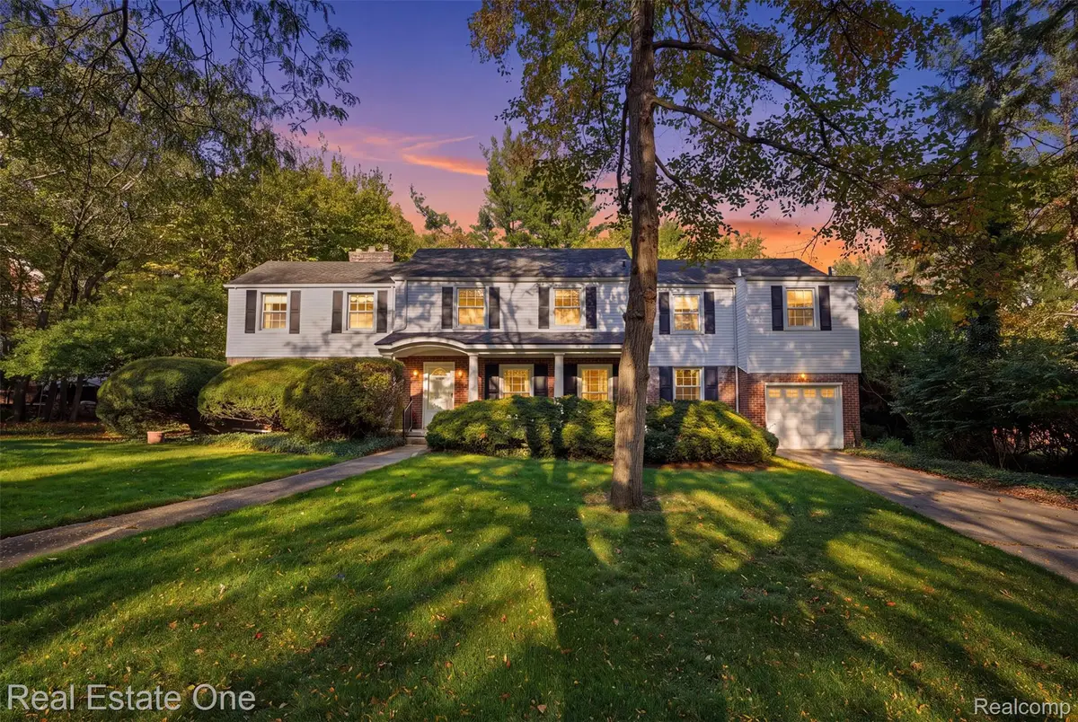 8618 Huntington RD, Huntington Woods, MI 48070 - #1