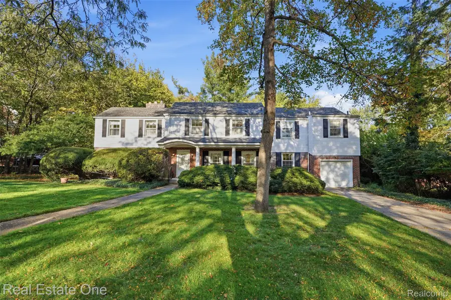 8618 Huntington RD, Huntington Woods, MI 48070 - #2