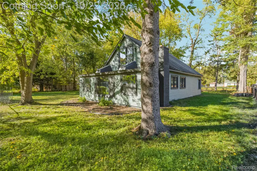 9160 Blondell AVE, White Lake, MI 48386 - #2