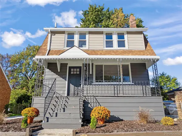 22045 Elmwood AVE, Eastpointe, MI 48021