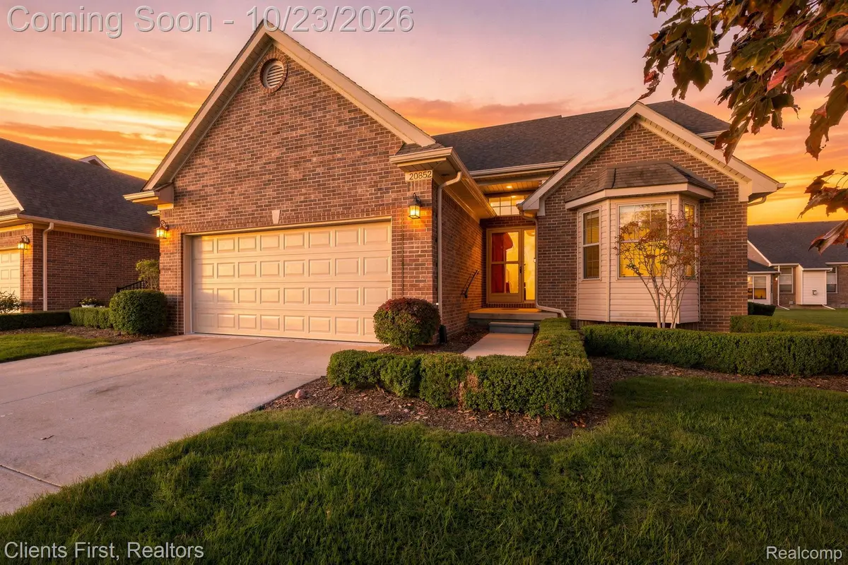 20852 Belclare DR, Macomb, MI 48044 - #1