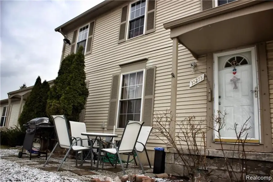 35273 Terrybrook DR, Sterling Heights, MI 48312 - #2