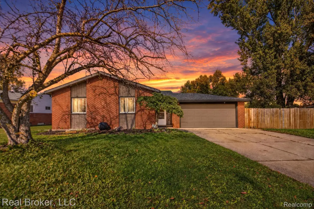 35208 Michelle DR, Romulus, MI 48174 - #1