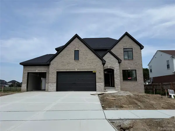 17827 Biscayne DR, Macomb, MI 48042