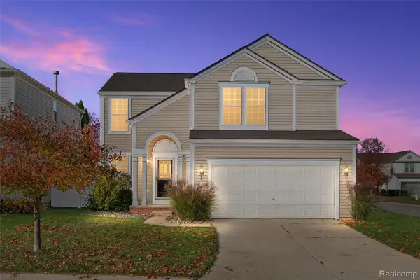 10100 Fieldway TRL, Holly, MI 48442