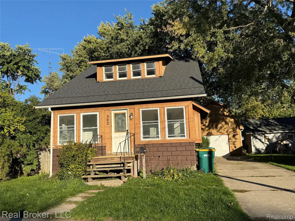 302 N Lenawee ST, Durand, MI 48429 - #1