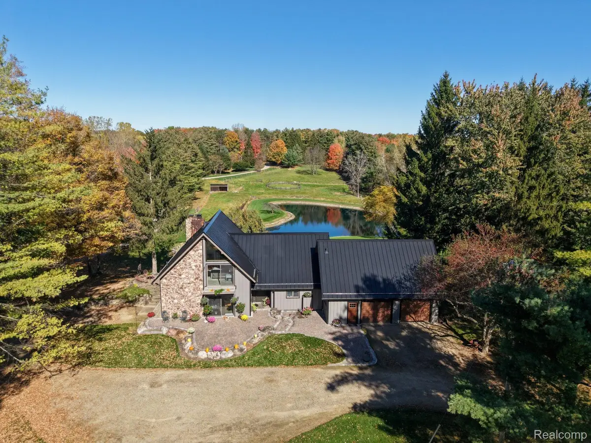 6850 Lyons RD, Goodland, MI 48444 - #1