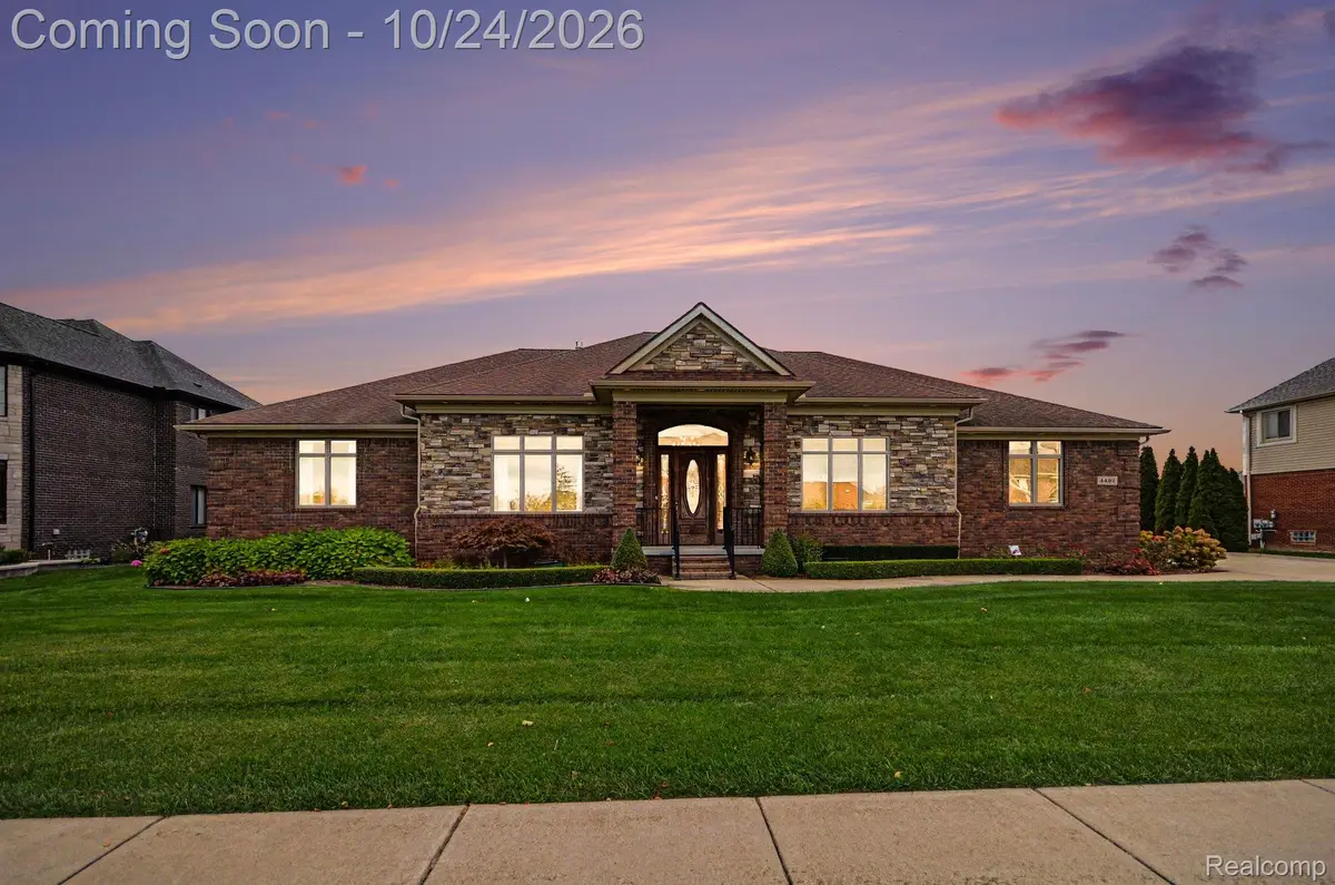 4492 Kelly DR, Sterling Heights, MI 48314 - #1