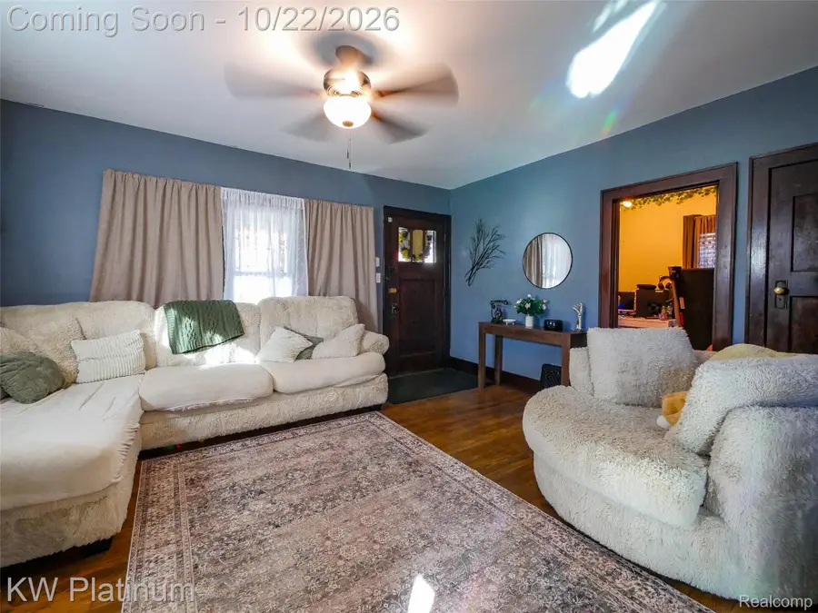 1134 Varney ST, Port Huron, MI 48060 - #2