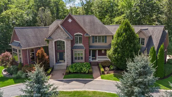 22101 Kettle Lake RD, Northville, MI 48167