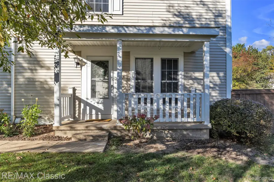 1616 Golden LN, Ypsilanti, MI 48198 - #3