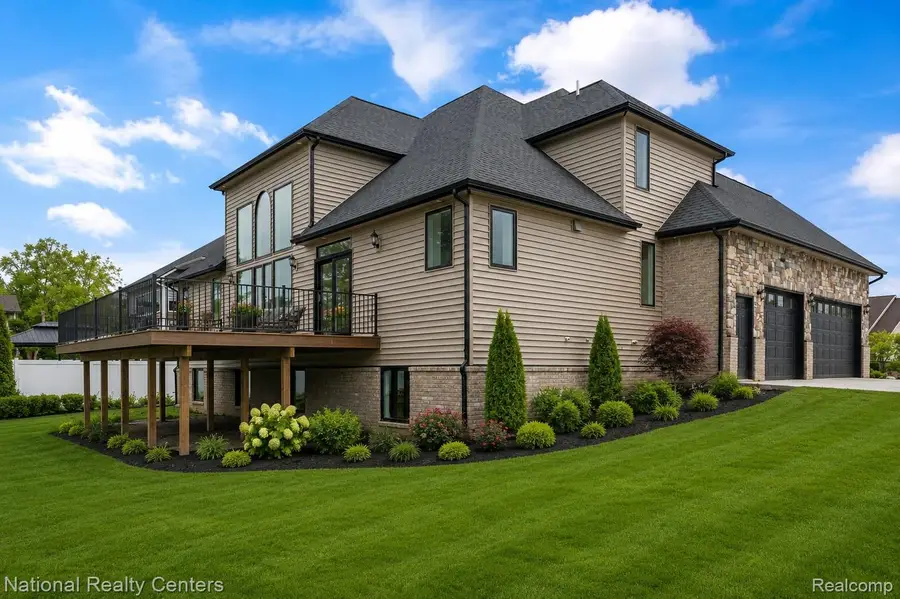 5245 BUELL DR, Commerce Township, MI 48382 - #2