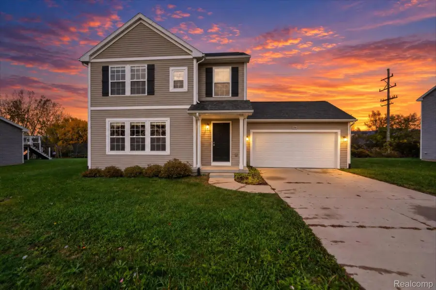 344 Saddlebrook DR, Linden, MI 48451 - #2