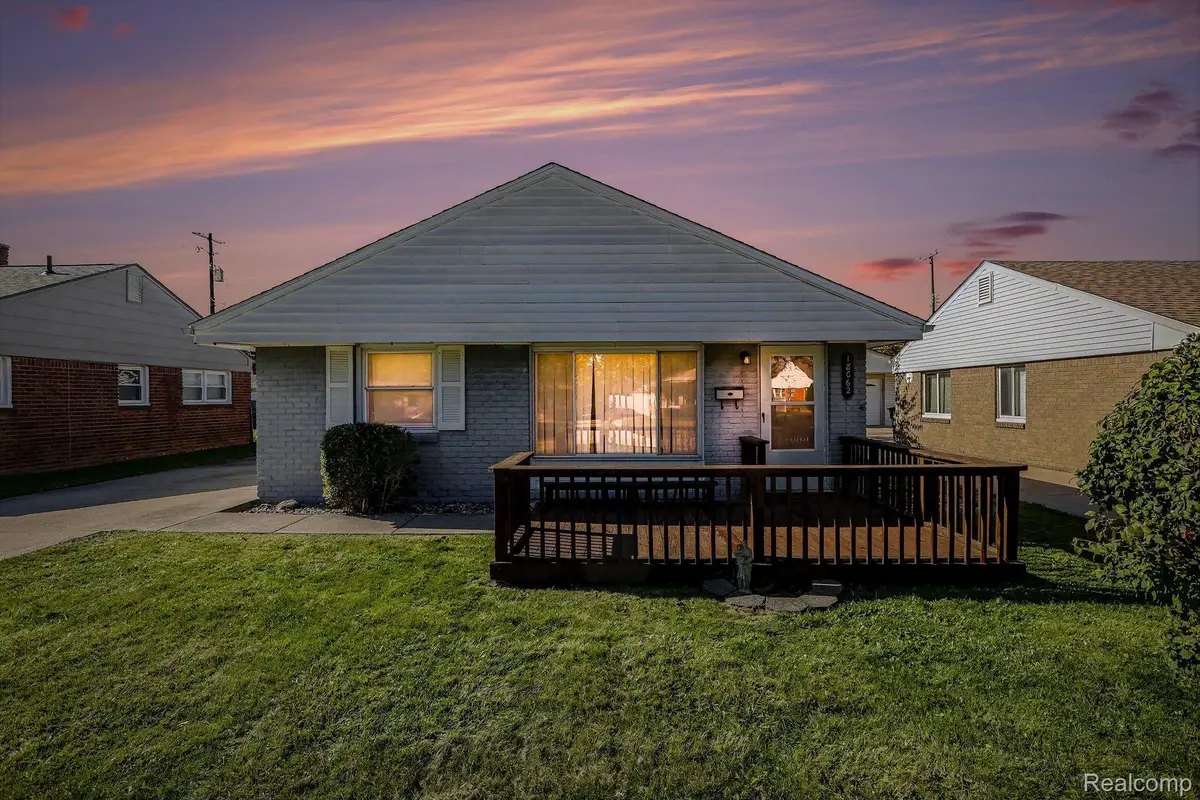18062 Hinton ST, Riverview, MI 48193 - #1