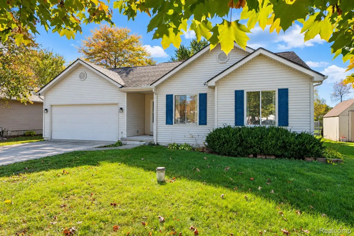 1082 Linus ST, Grand Blanc, MI 48507 - #1