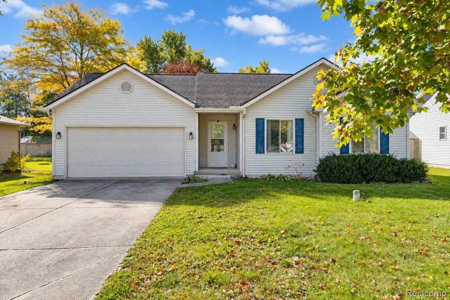 1082 Linus ST, Grand Blanc, MI 48507 - #2