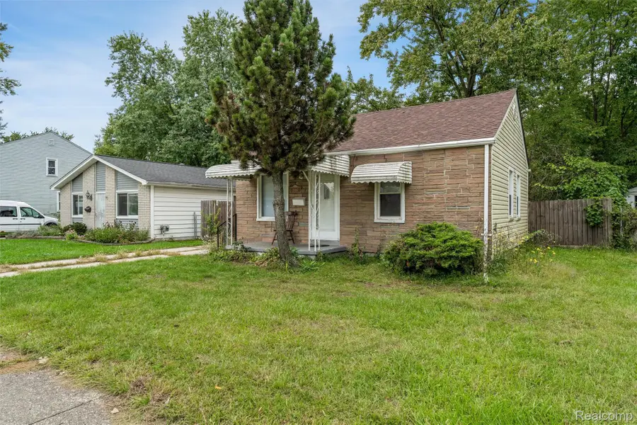 21947 Elroy AVE, Warren, MI 48089 - #2