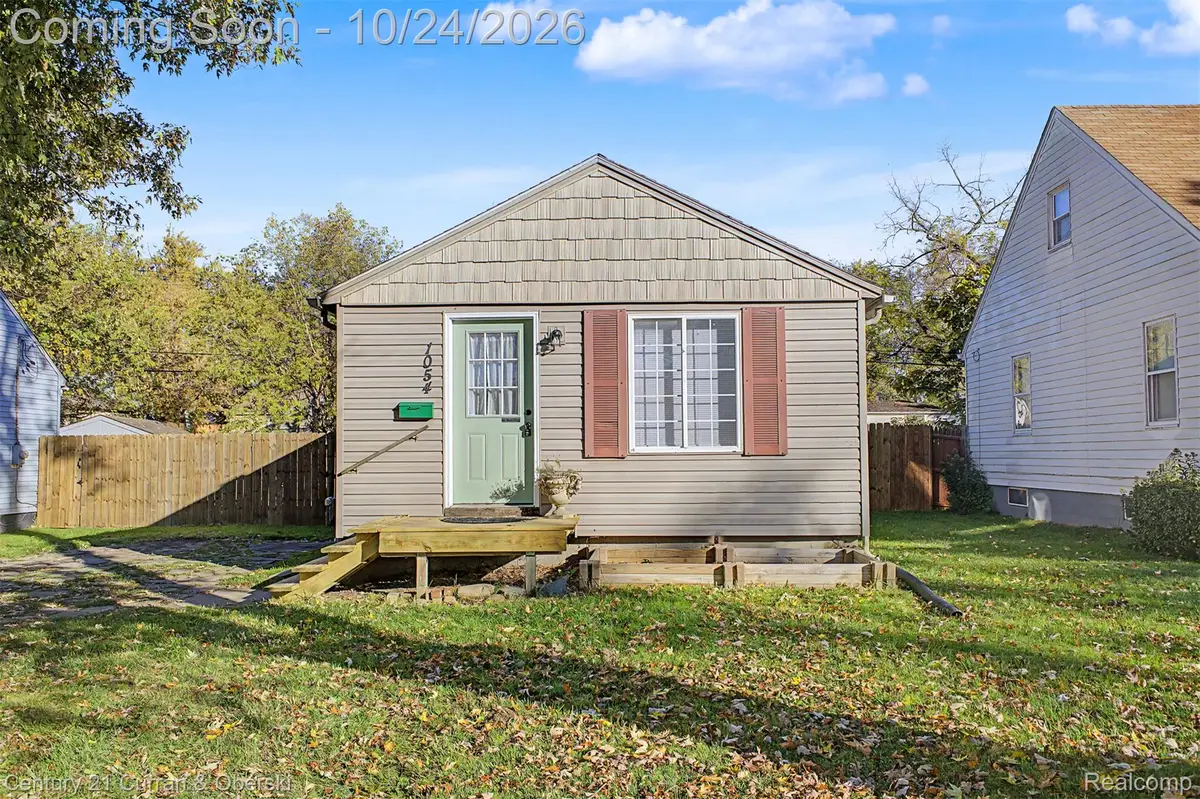 1054 Boston AVE, Waterford, MI 48328 - #1
