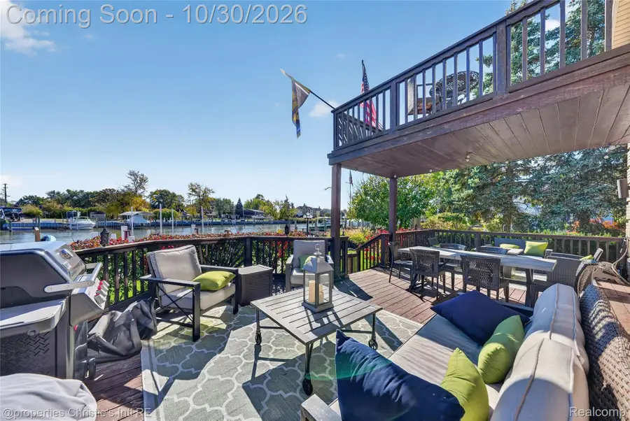 29420 Grandview ST, Harrison Township, MI 48045 - #3