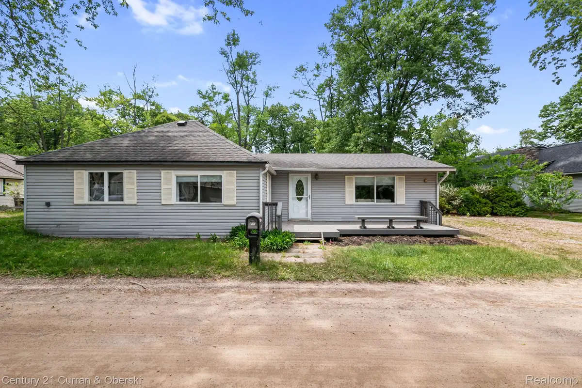2374 Lakena RD, West Bloomfield, MI 48324 - #1