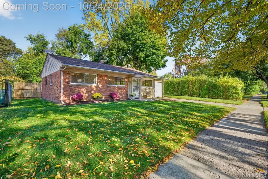 22030 Sloman ST, Oak Park, MI 48237 - #2