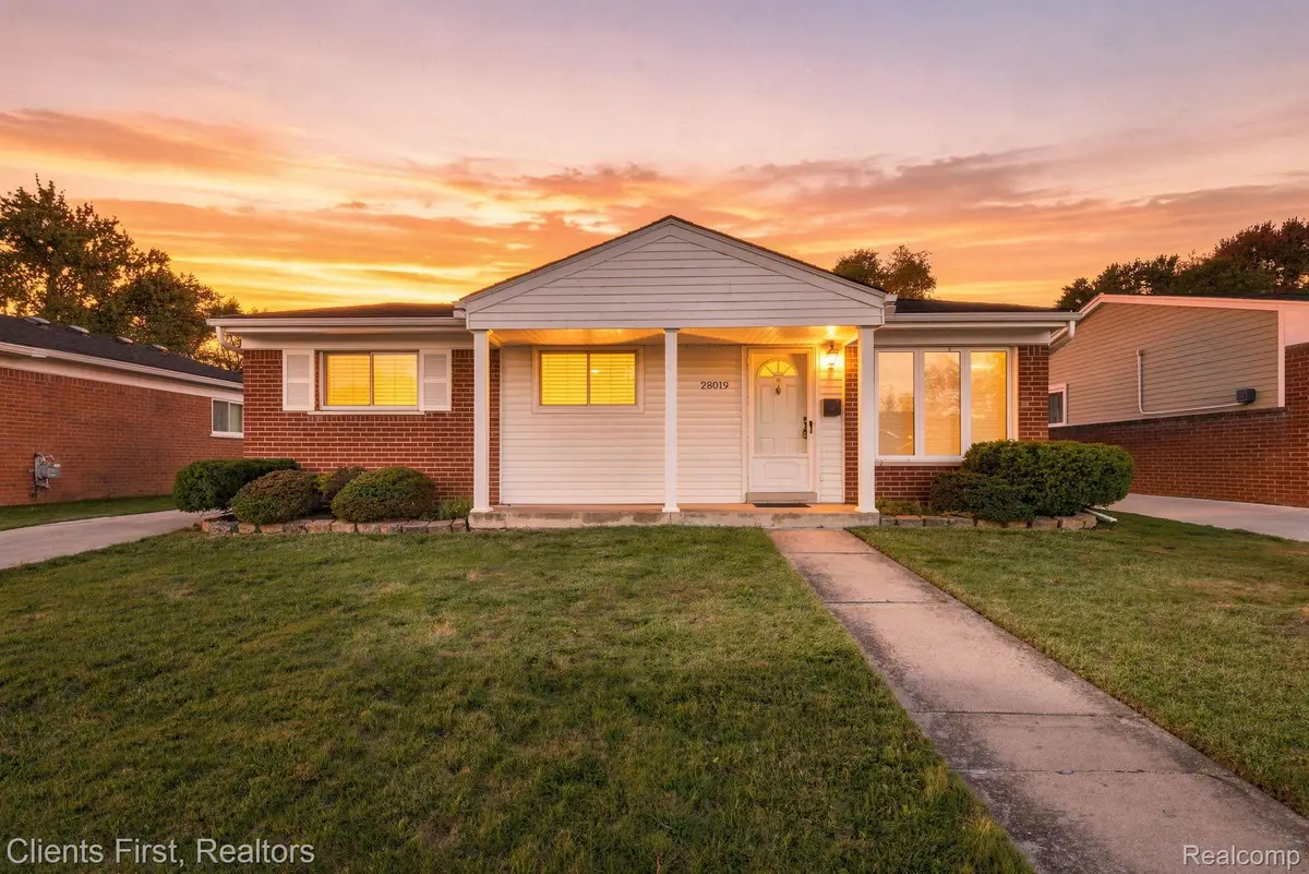28019 Vogt ST, Saint Clair Shores, MI 48081 - #1