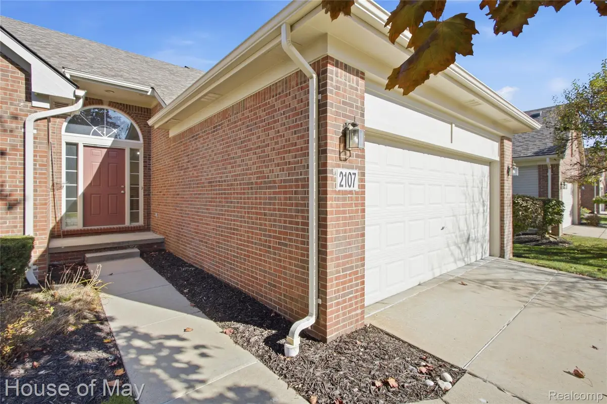 2107 Red Maple LN  # 1, Commerce, MI 48390 - #1