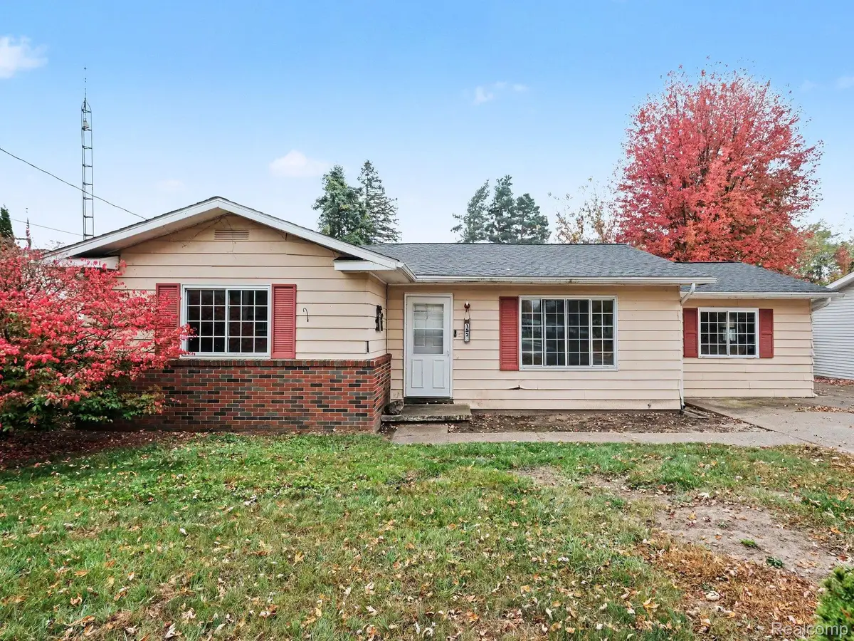 152 Feher DR, Montrose, MI 48457 - #1