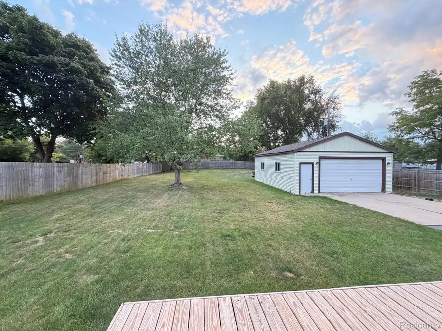 3786 Hazelton AVE, Rochester Hills, MI 48307 - #2